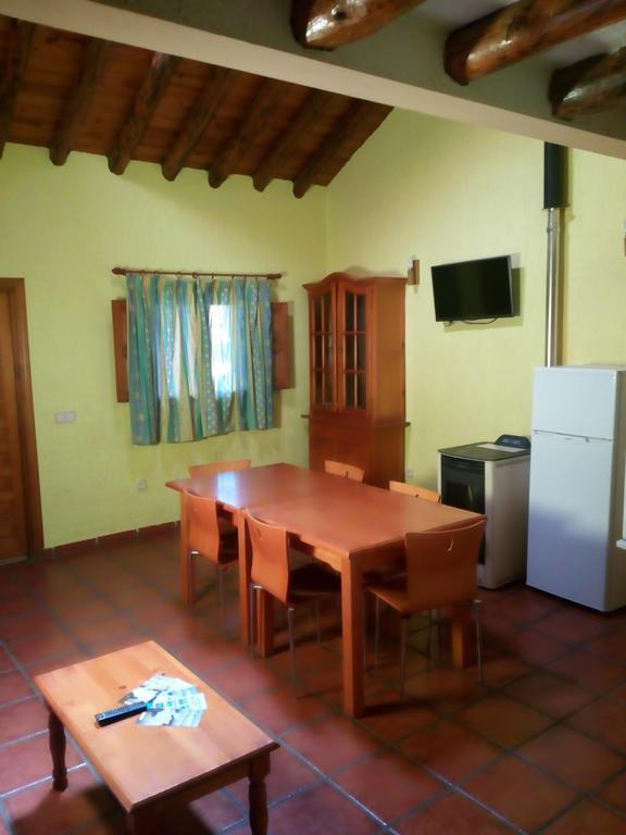 El Egio Guest House Cervera de Buitrago Екстериор снимка
