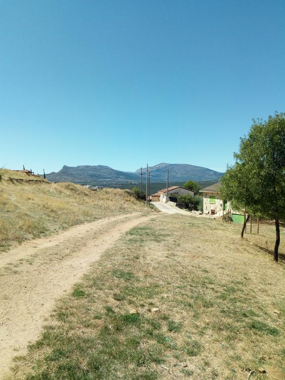 El Egio Guest House Cervera de Buitrago Екстериор снимка