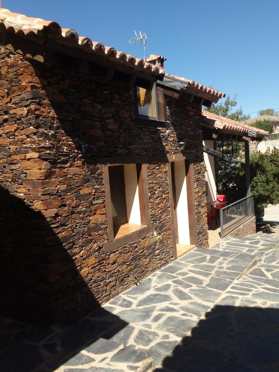 El Egio Guest House Cervera de Buitrago Екстериор снимка