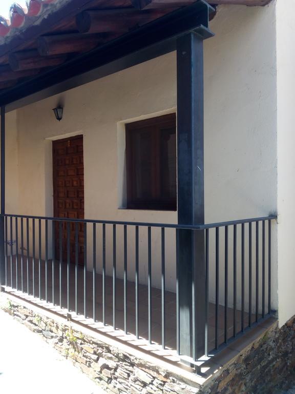 El Egio Guest House Cervera de Buitrago Екстериор снимка
